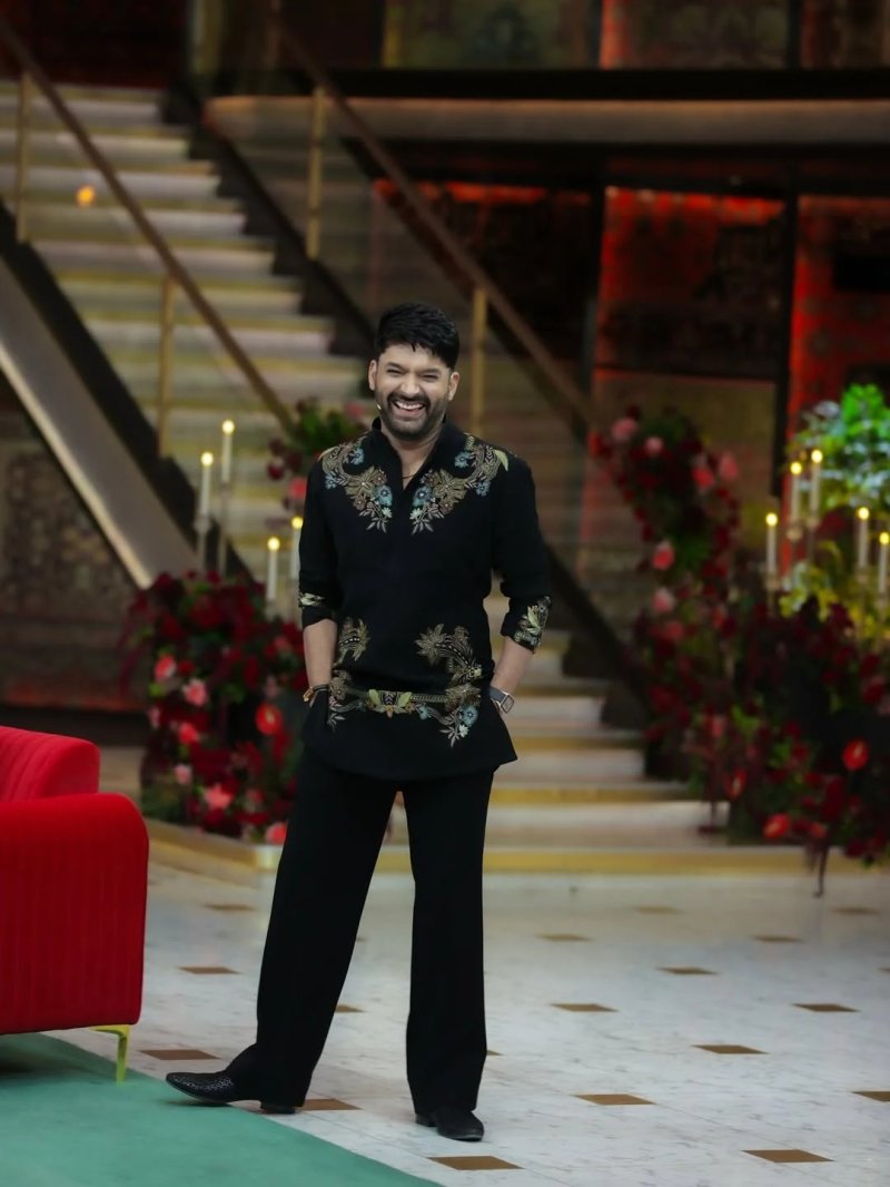 Black Color Mens Fancy Embroidery Kurta Pajama 